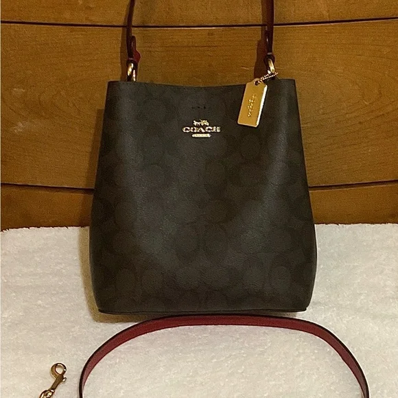 NEWER COACH Red/Brown Signature Coated Canvas and Leather Small Town Bucket Bag! - Picture 12 of 13